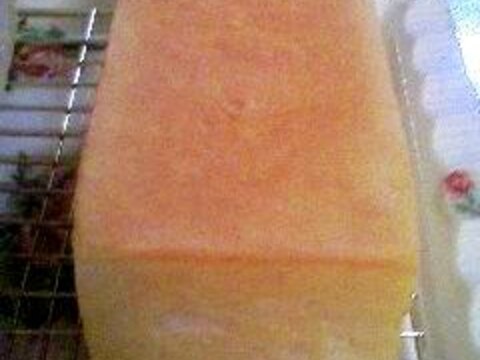 『スリム食パン型』で焼いた食パン